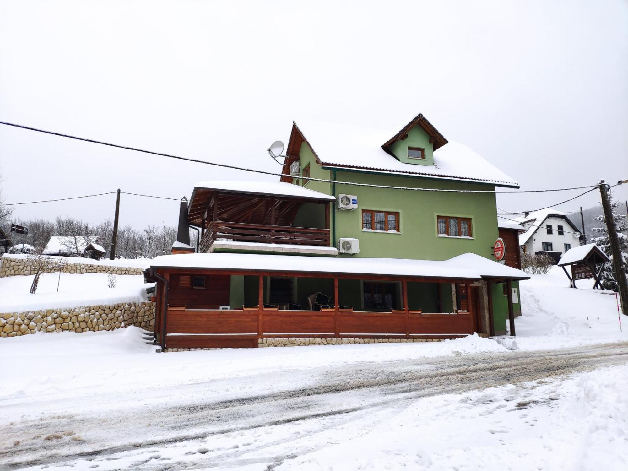 Apartments Poljanak Green House Plitvička Jezera Dış mekan fotoğraf